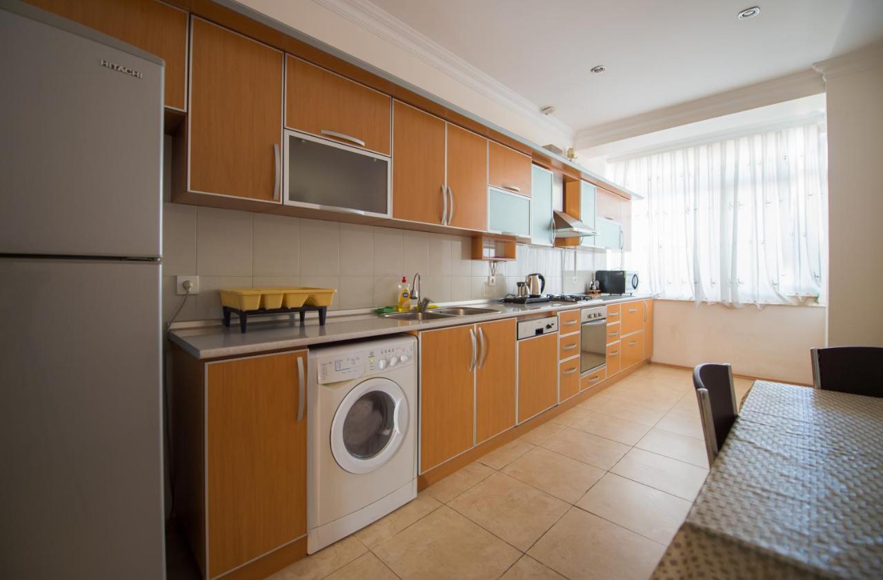 Central Apart Baku Bagian luar foto